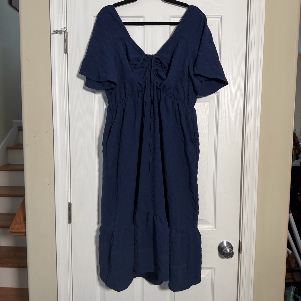 Elegant Navy Blue Women's Dress W/ Ruched Tie Design & Flowy Sleeves